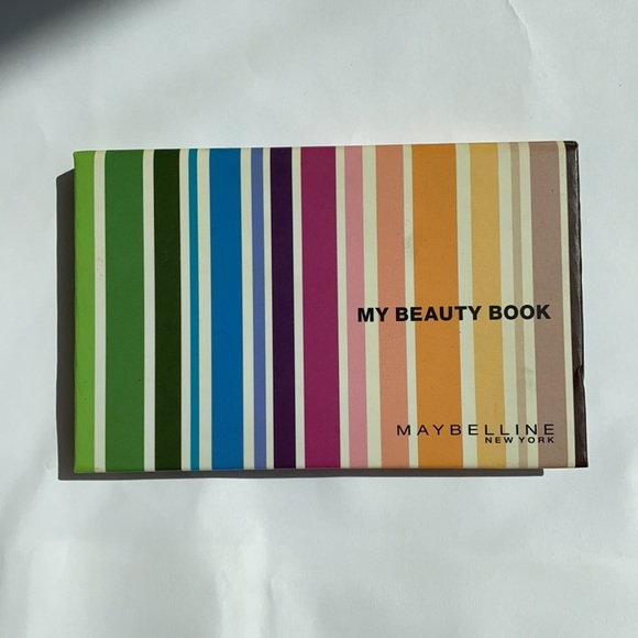 Maybelline - my beauty book eyeshadow palette - Picture 3 of 3